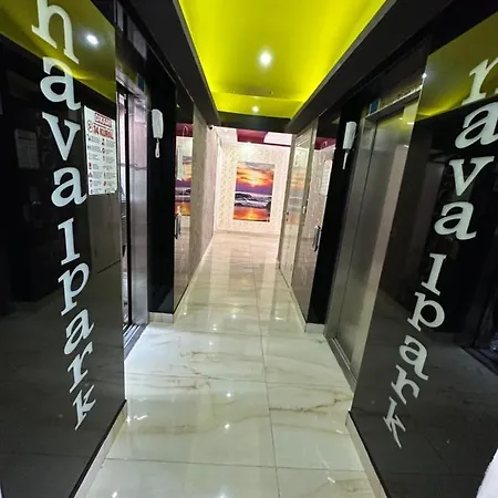 Naval Park Apartament *